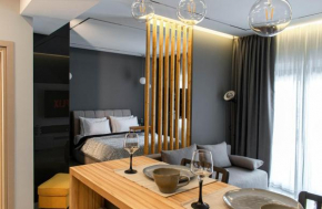 Luxury & Minimal Urban Apartment - 65 inch TV
